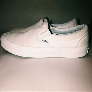 VANS ☆ women’s white 7.0 slip on Vans